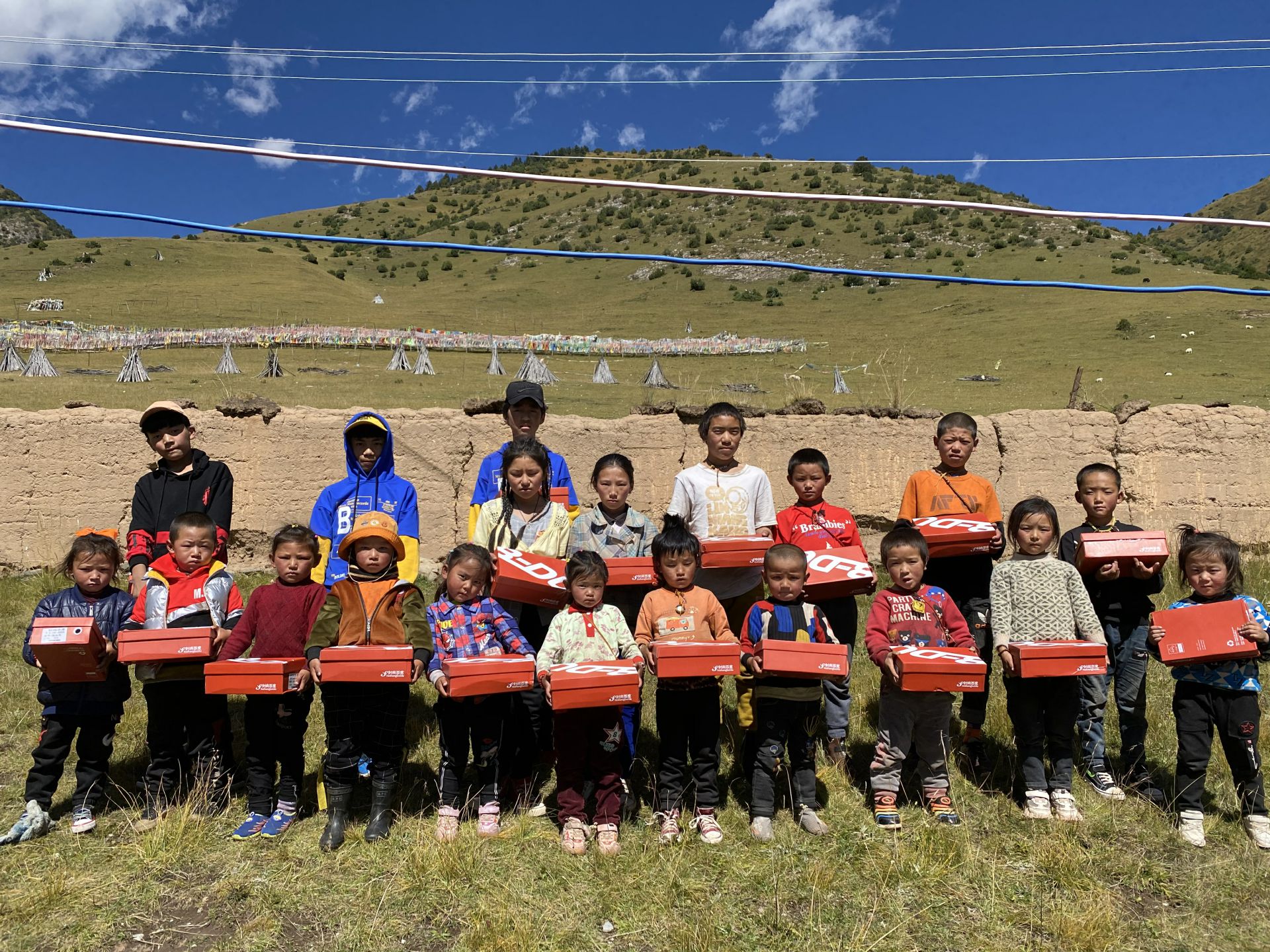 开云官方端页面登录入口-开云(中国)公益回顾丨家国同欢月同圆 温暖满载甘孜州(图13) 开云官方端页面登录入口-开云(中国)公益回顾丨家国同欢月同圆 温暖满载甘孜州(图13)